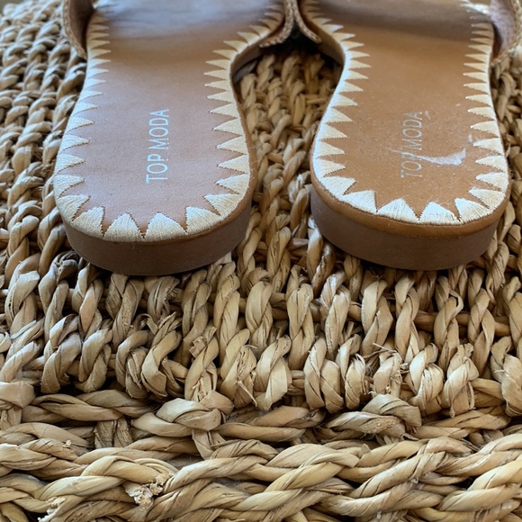 Super cute embroidered canvas slip on’s - Picture 4 of 6